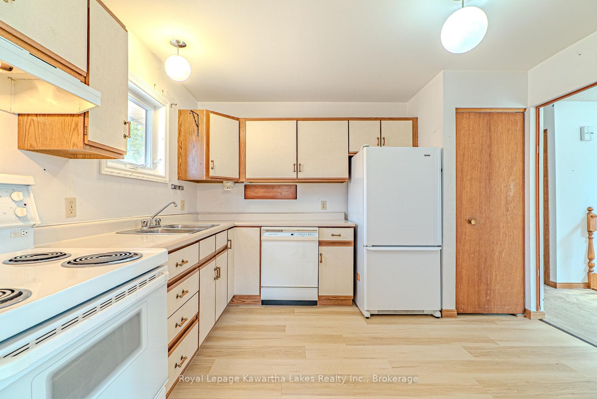 182 Colborne Street photo 12