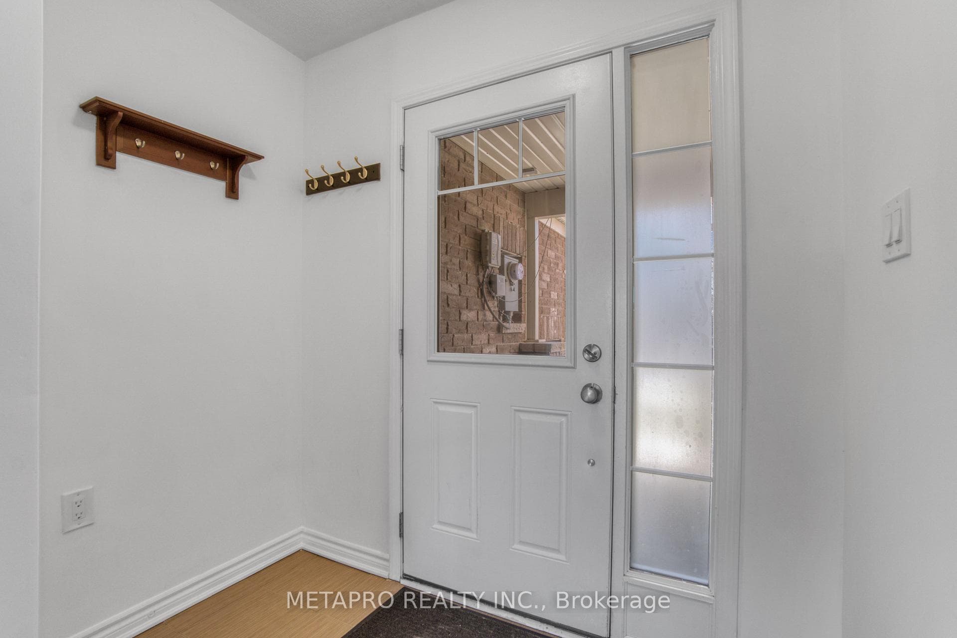 72 Bannister Crescent photo 37
