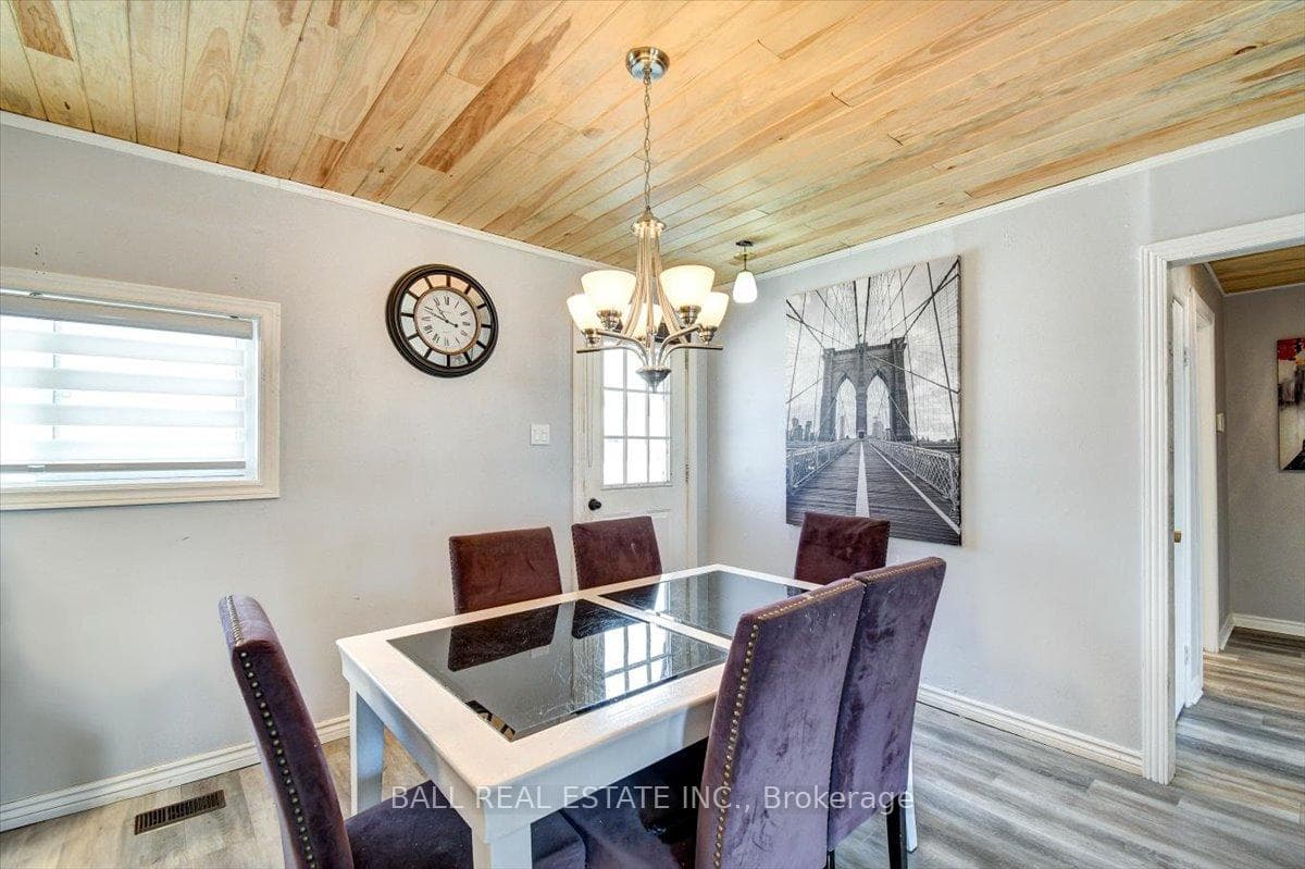 20 Great Oak Street photo 7