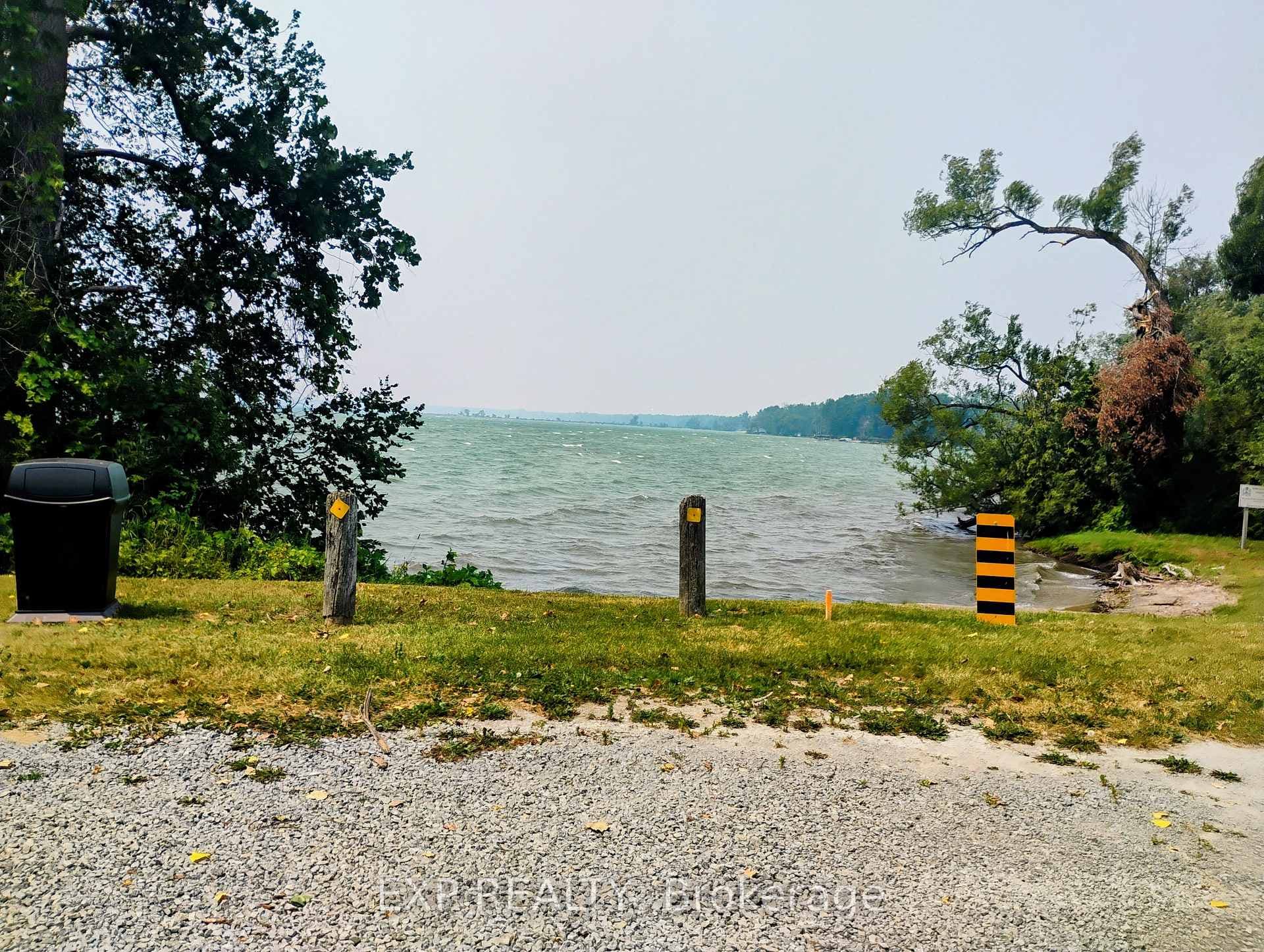 Public access to Lake Simcoe nearby