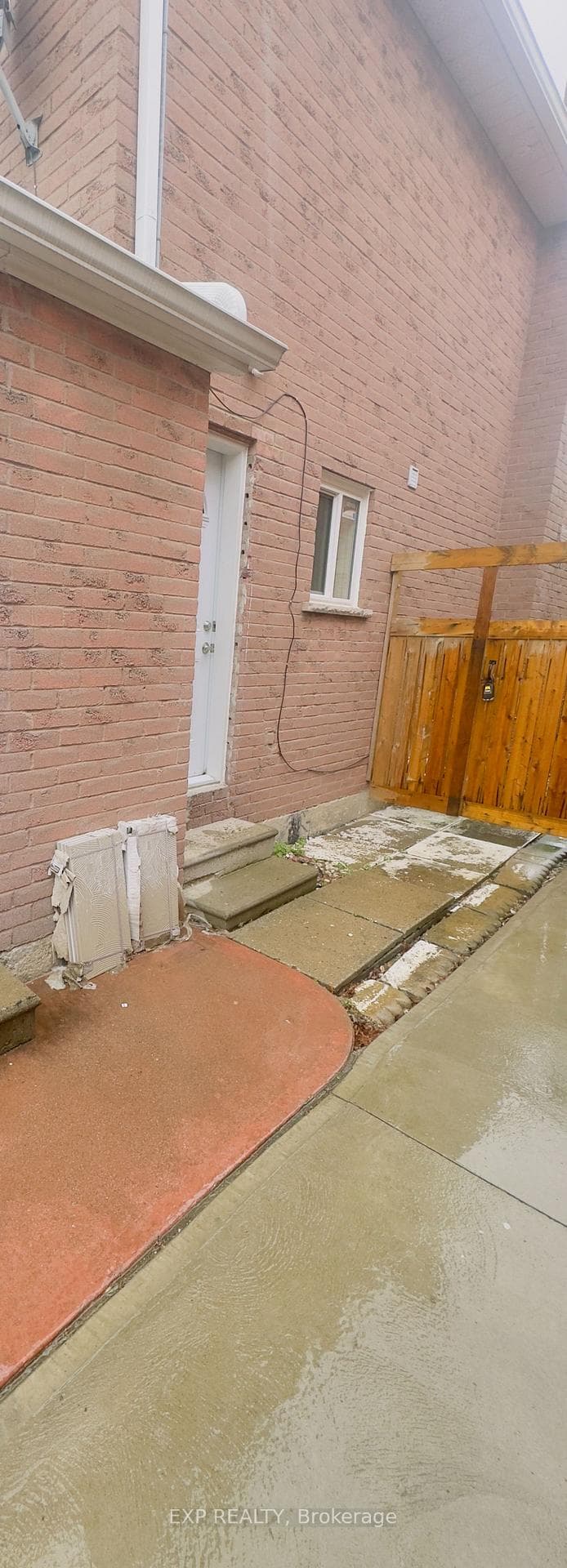 Right side side entrance