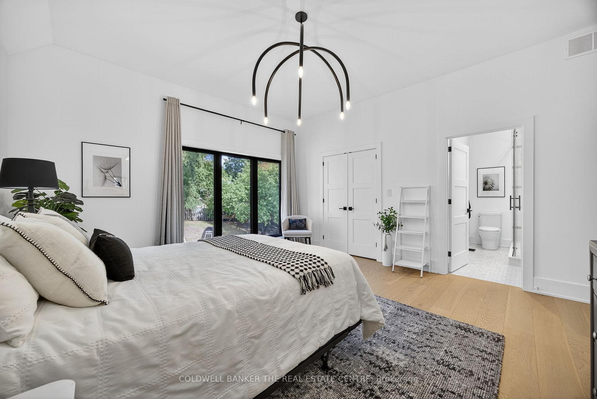 241 Woodmount Place photo 23
