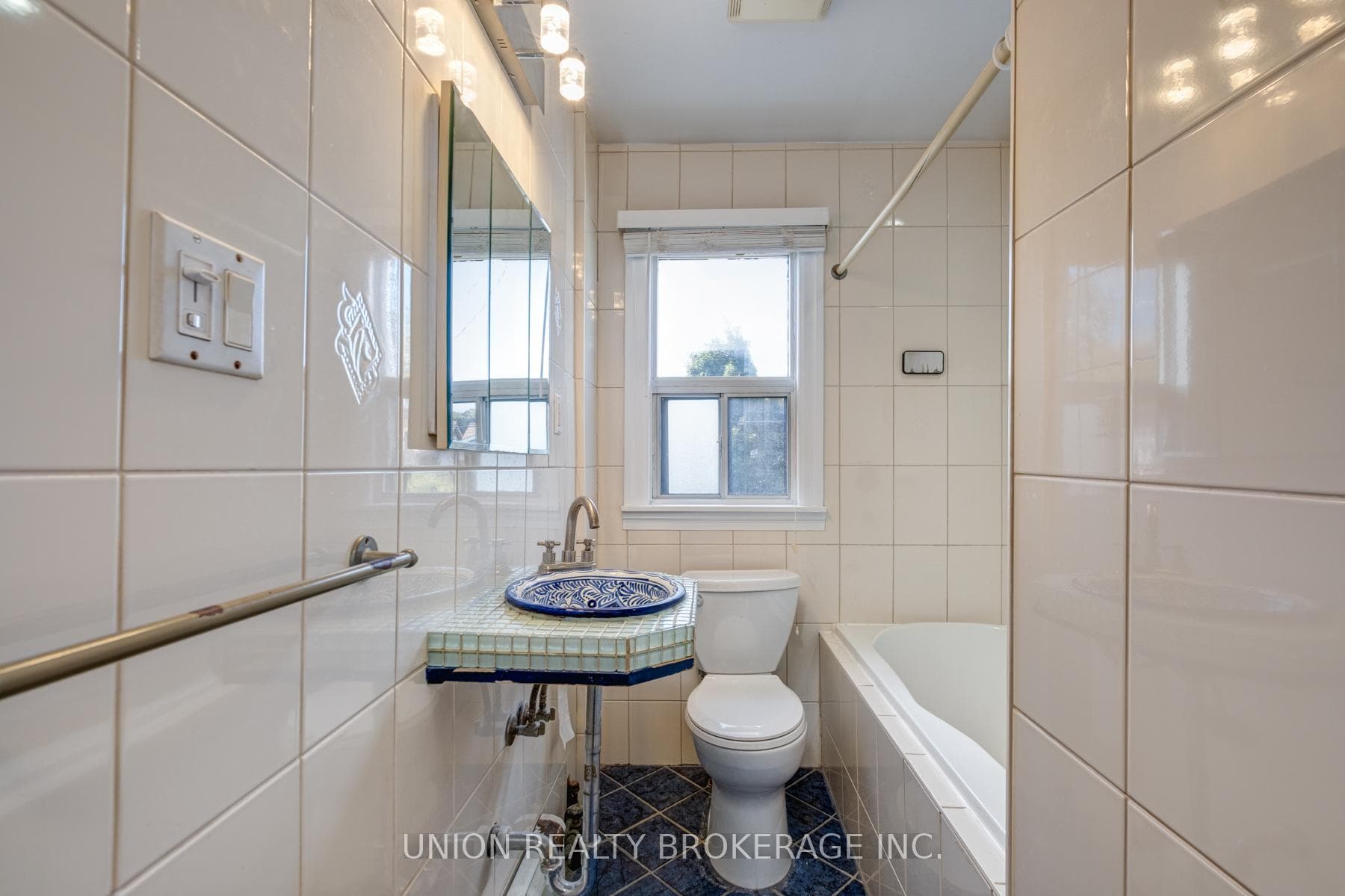 359 Victoria Park Avenue photo 10