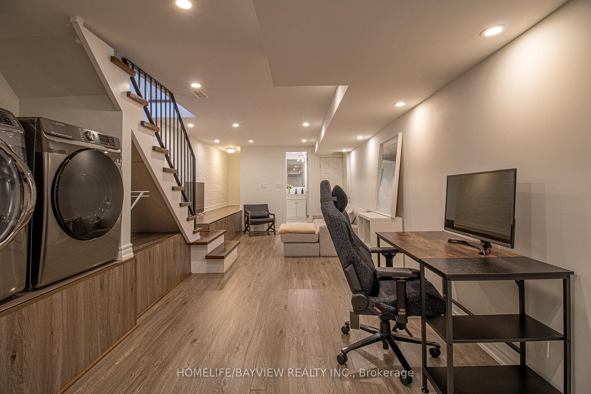 433 Davisville Avenue photo 21