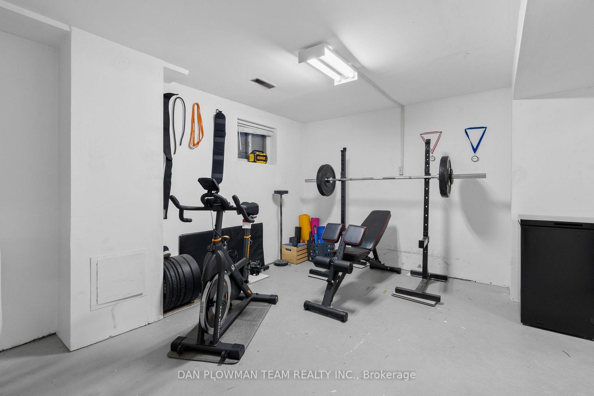 815 Hillcrest Road photo 21