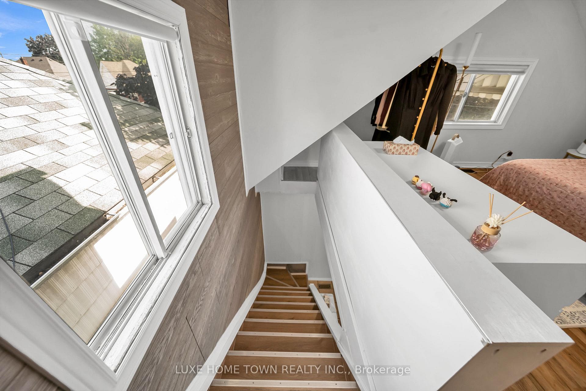 97 Hope Avenue photo 28
