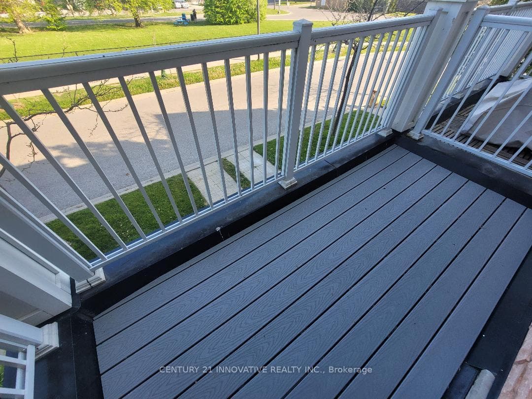 114 Harbourside Drive photo 18