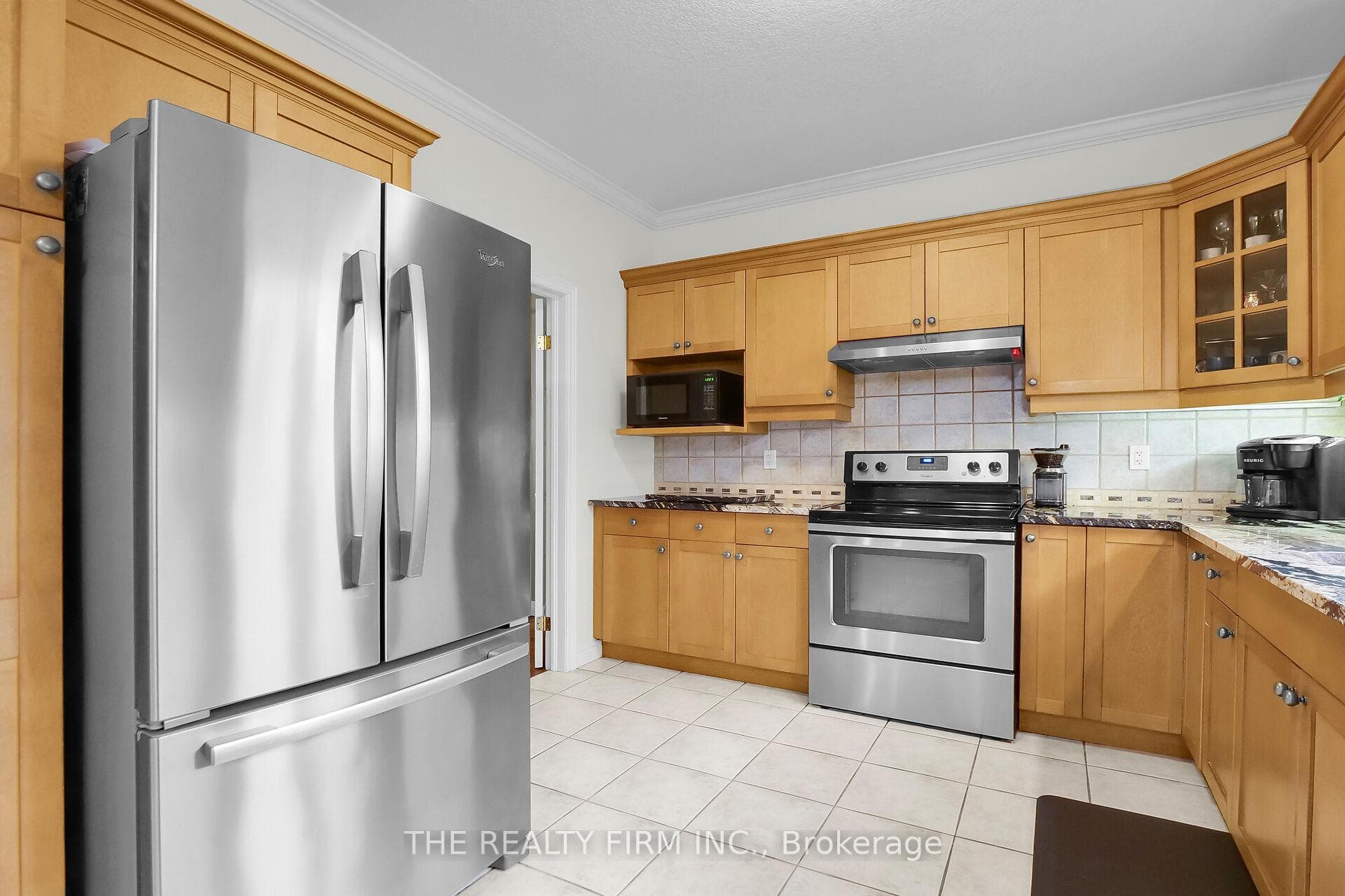 1162 Thornley Street photo 12