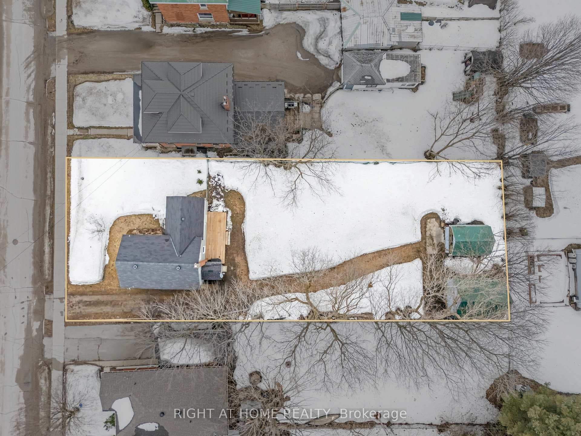 Lot lines are approximate