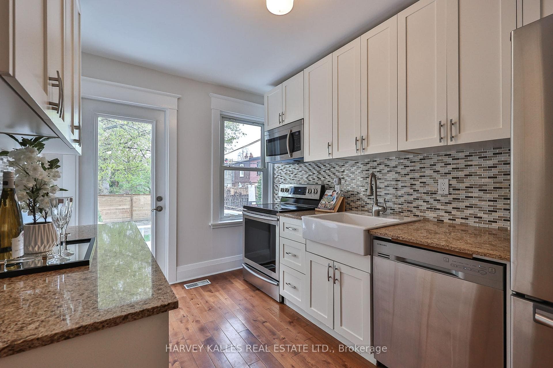 524 BALLIOL Street photo 9