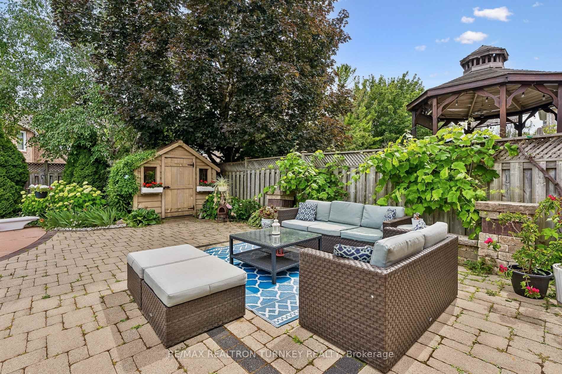 Lounge area and Garden Shed for all the toys!