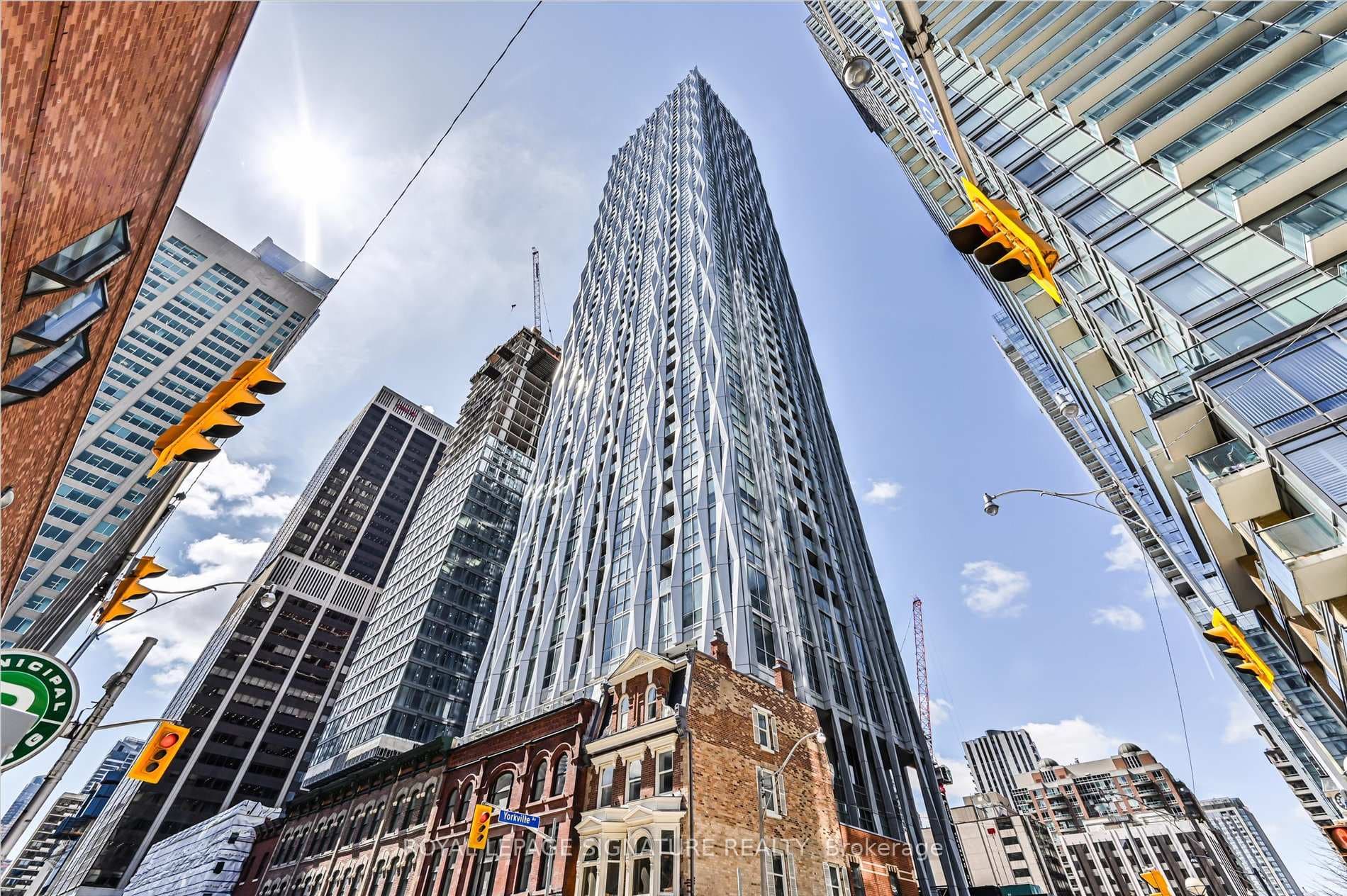 1 Yorkville Avenue Unit 4309 photo 1