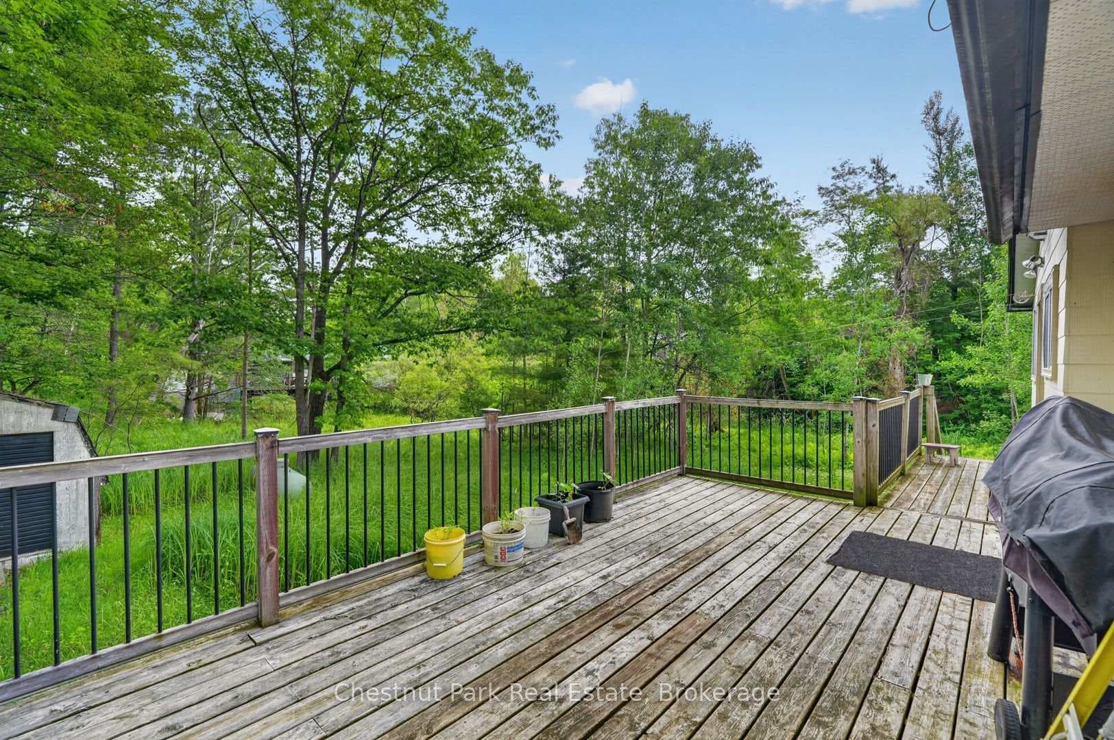 Large deck off the rear