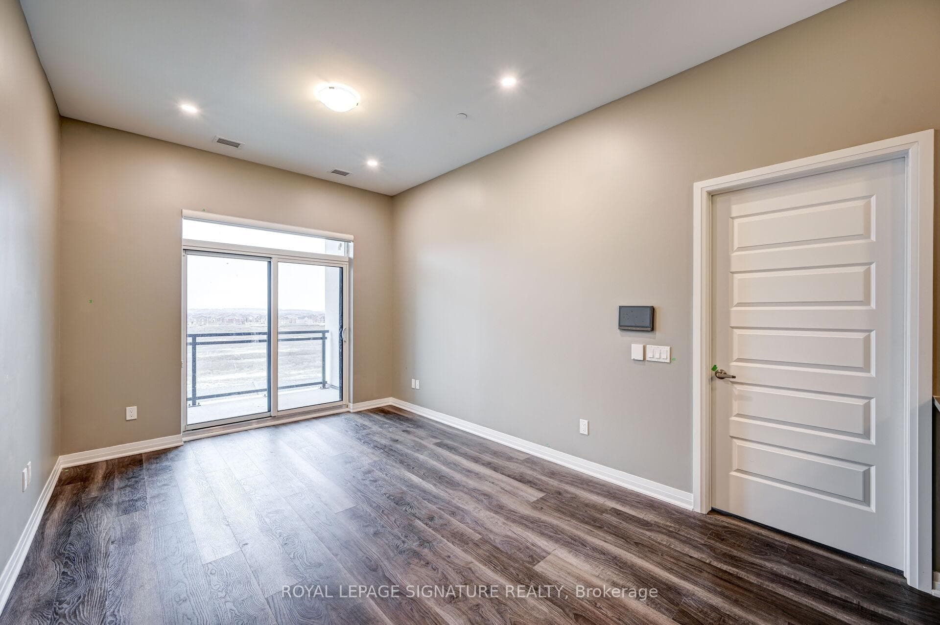 460 Gordon Krantz Avenue Unit 616 photo 15