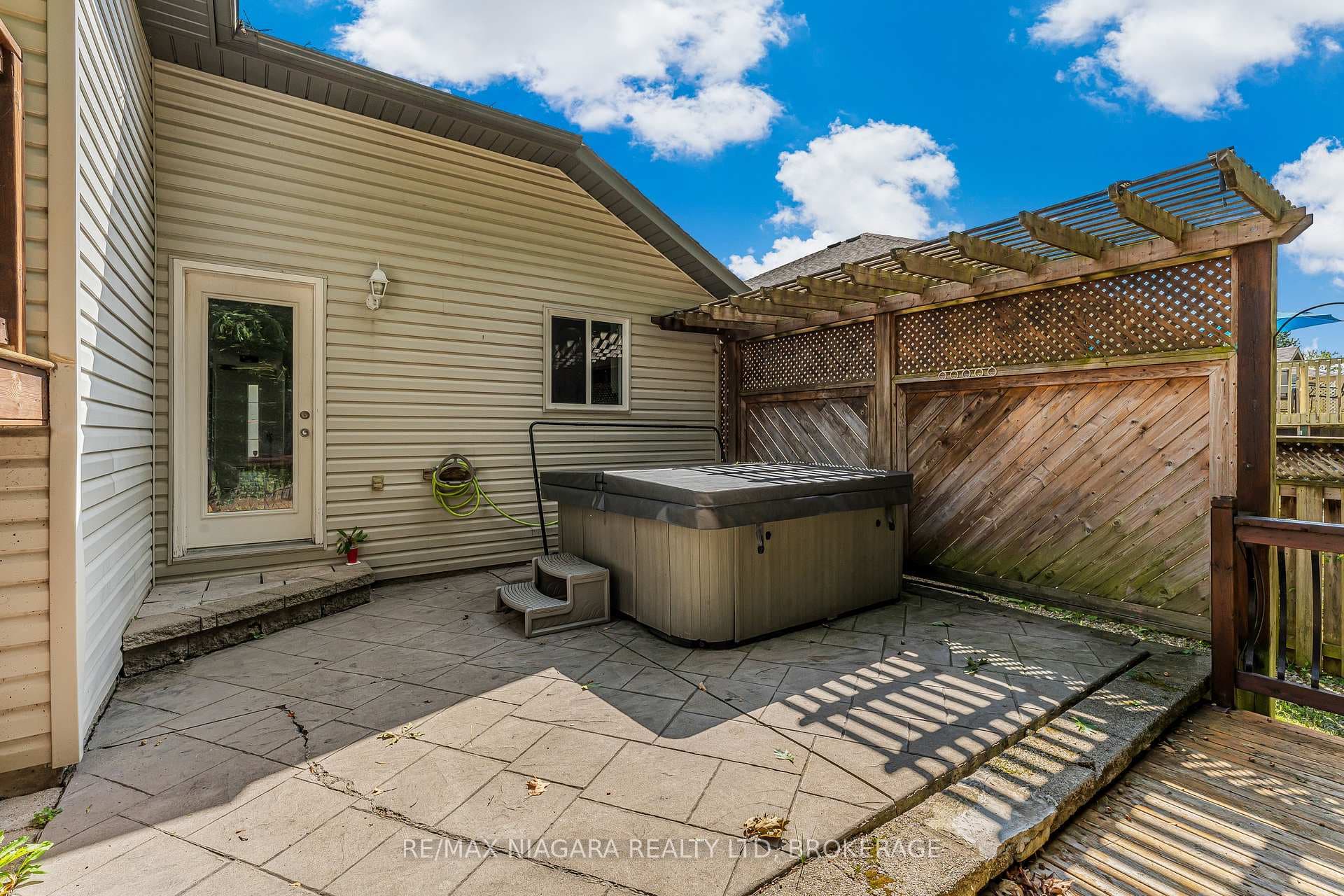 Privacy fence