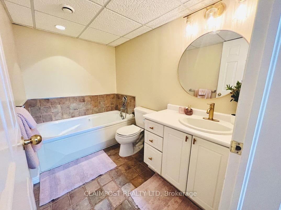 697 Lavigne Boulevard photo 36