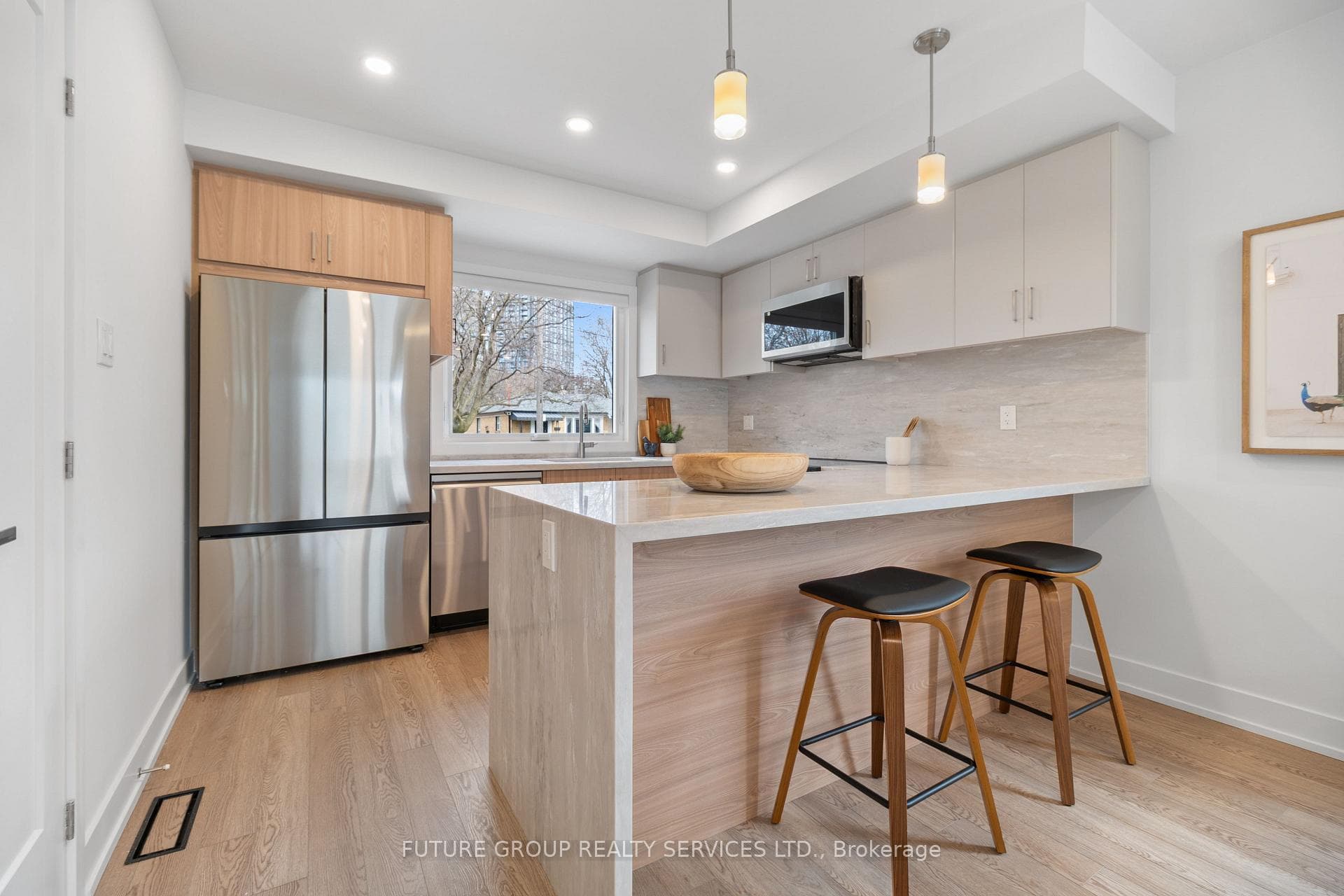 34 Poplar Avenue Unit Unit 2 photo 4