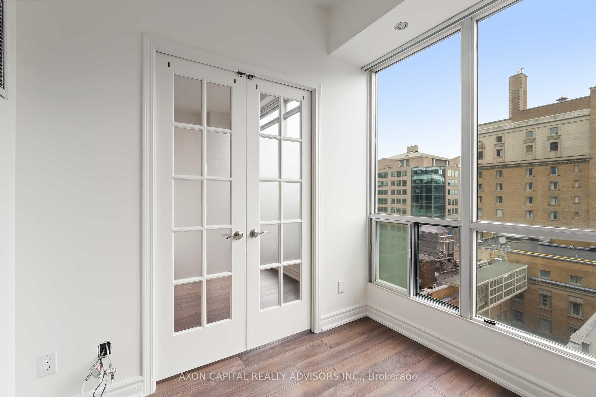 7 King Street Unit 1417 photo 19