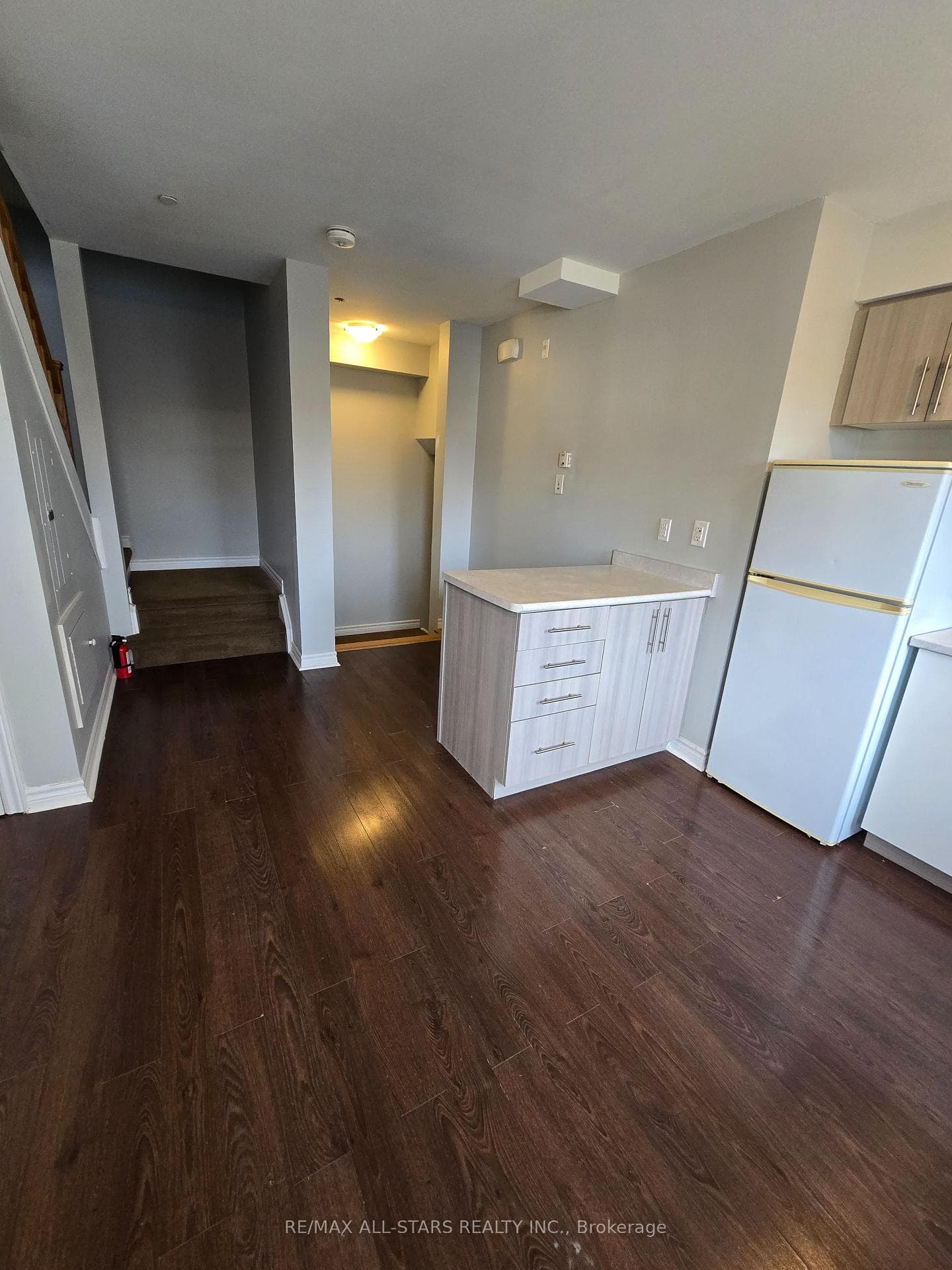 109 Rushbrooke Avenue Unit 2 photo 4
