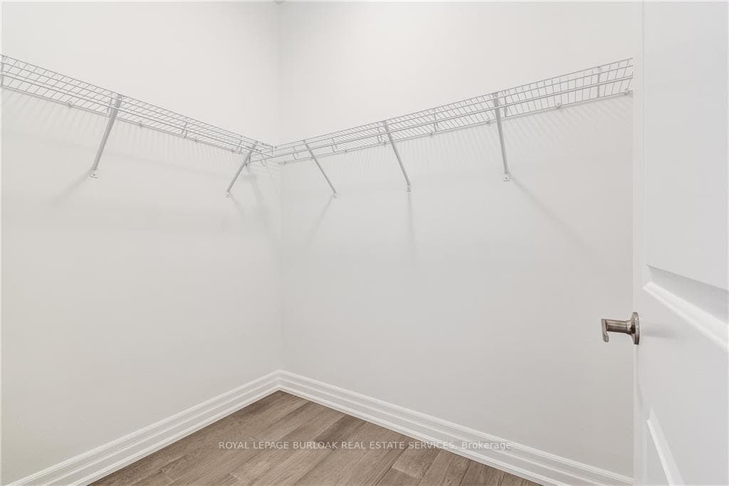 2ND BEDROOM WALK IN CLOSET