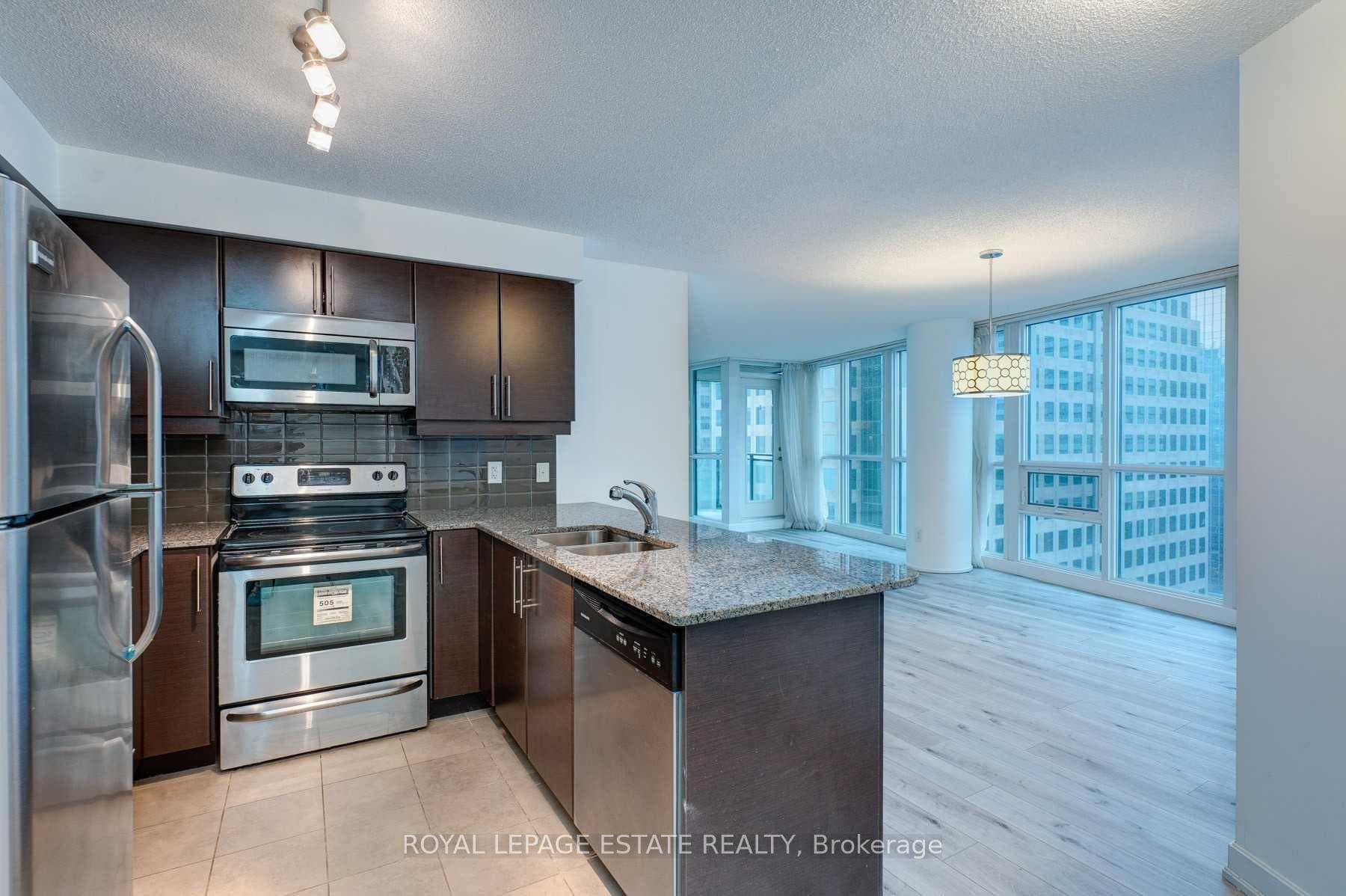33 Bay Street Unit 1612 photo 7