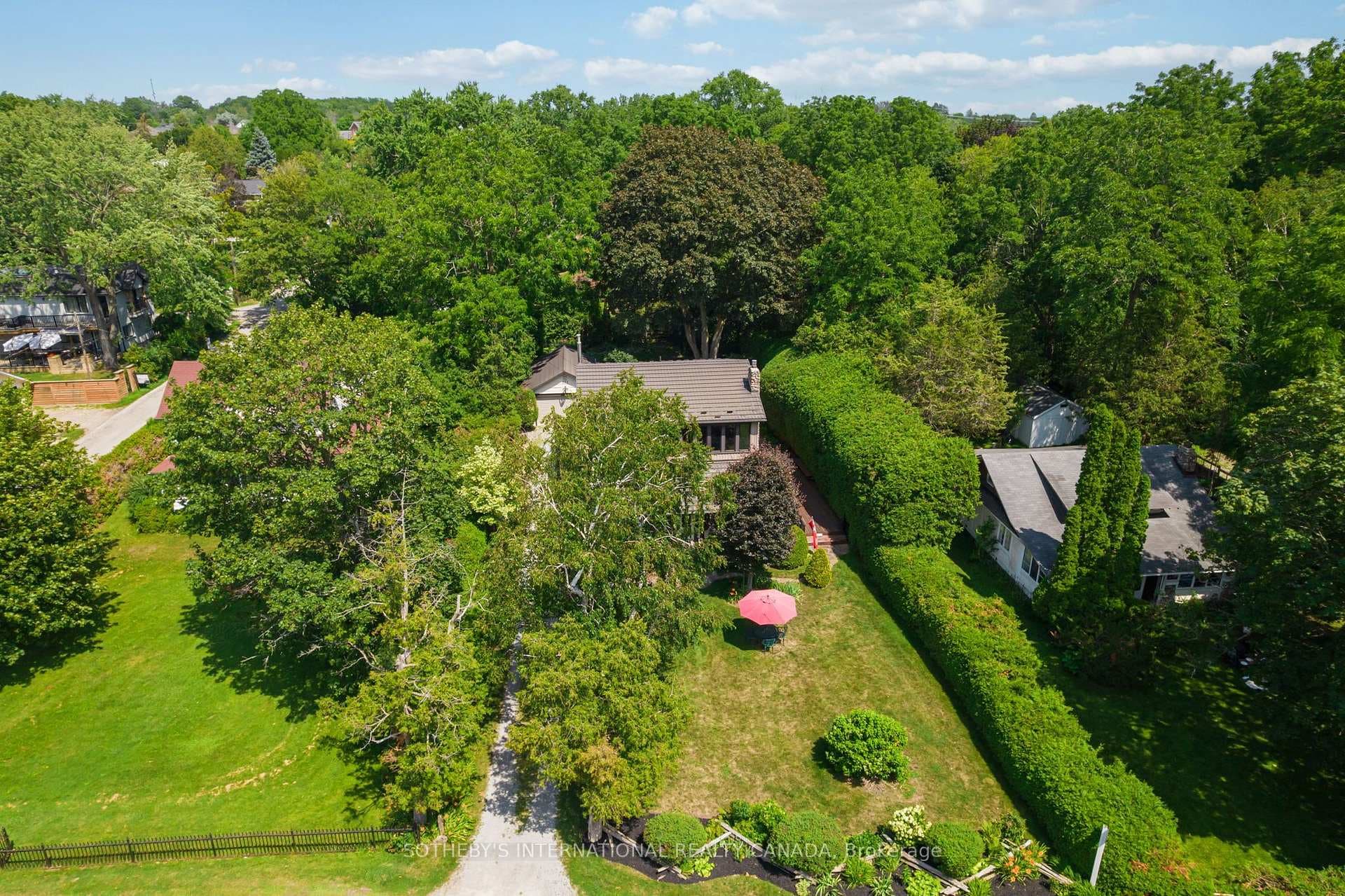 171 Lake Drive photo 2