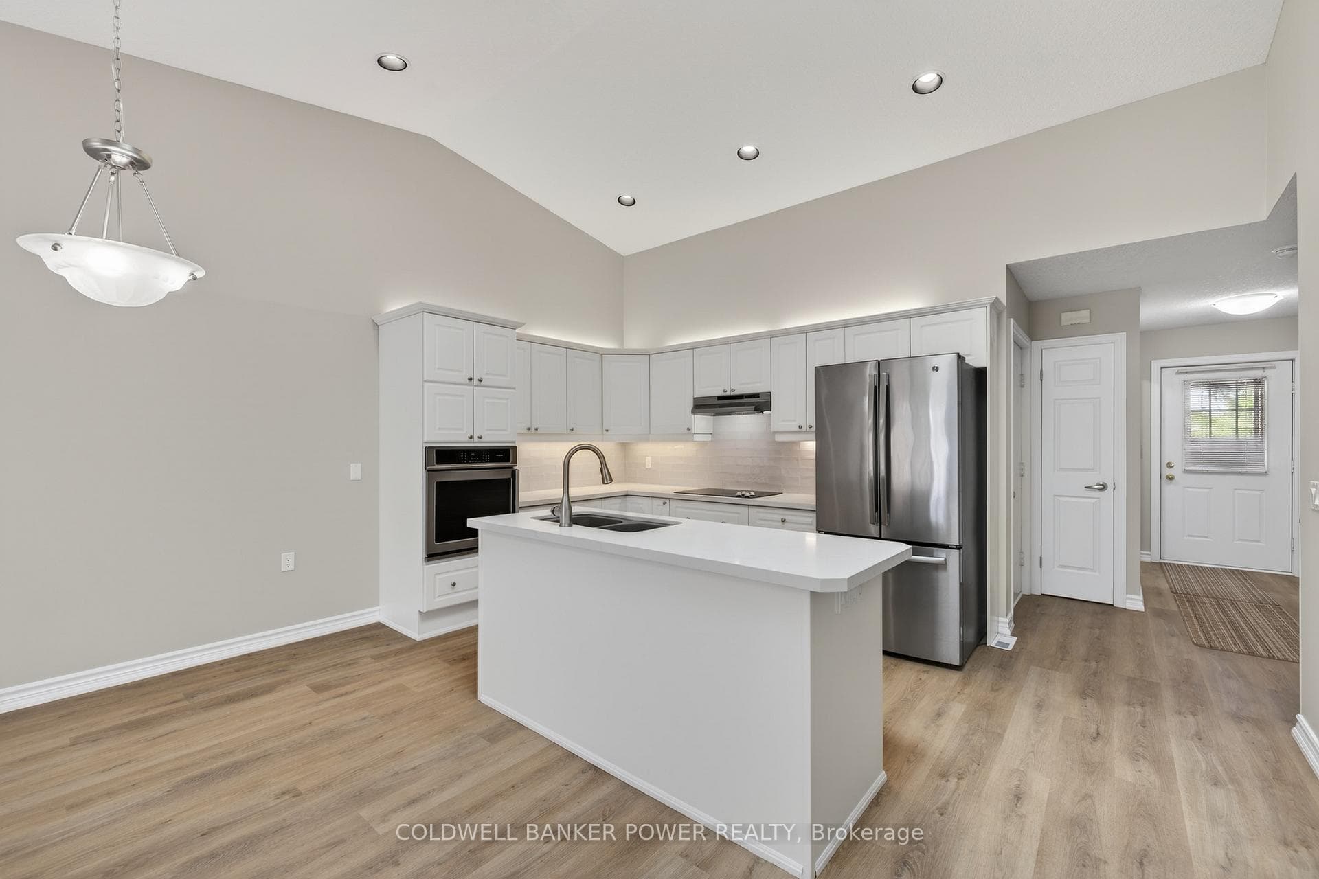 680 Commissioners Road Unit 28 photo 9