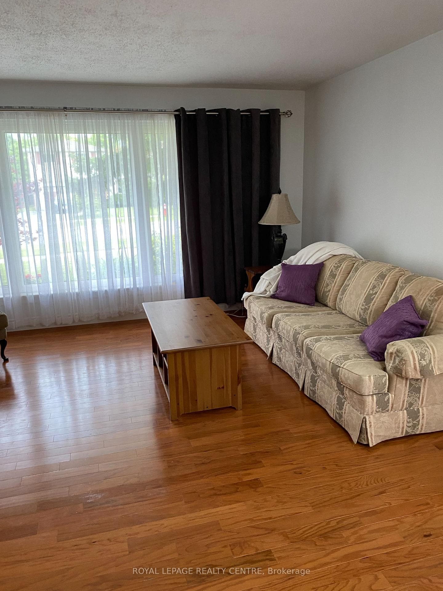 35 Aintree Crescent photo 7