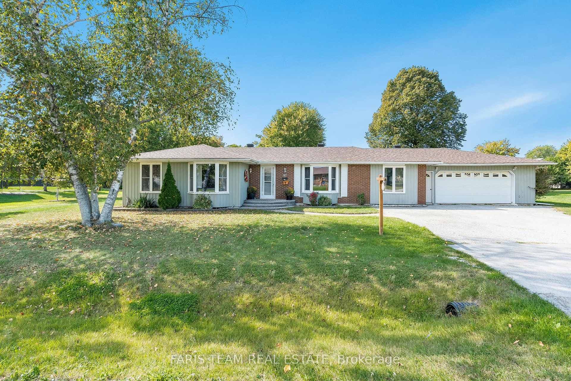 97 Patricia Drive photo 1