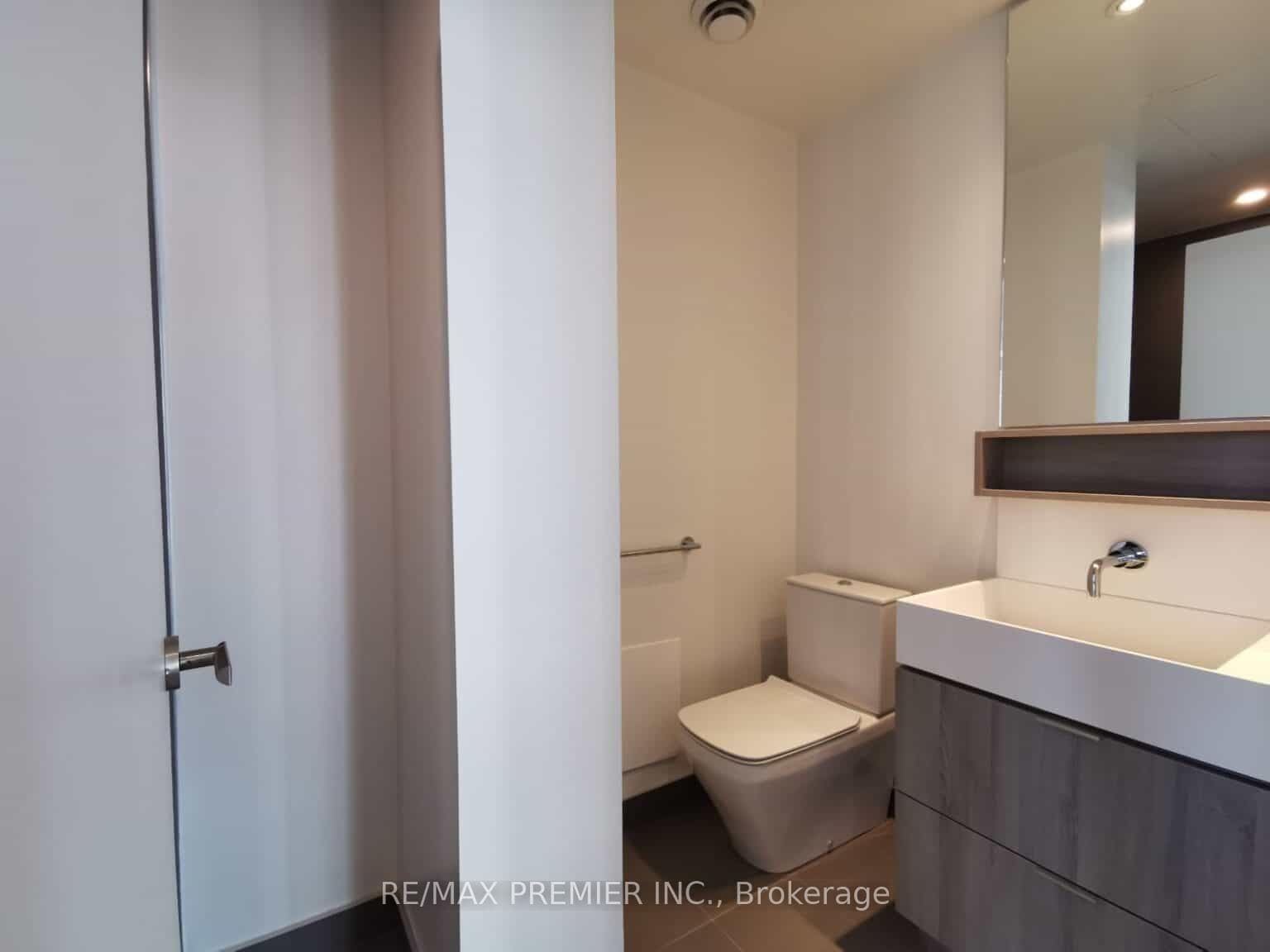 8 Hillsdale Avenue Unit 939 photo 19