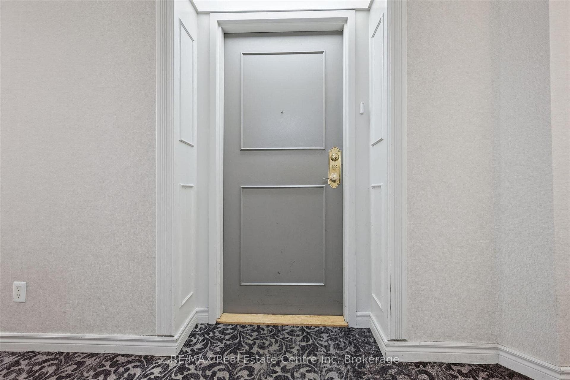 155 HILLCREST Avenue Unit 302 photo 14