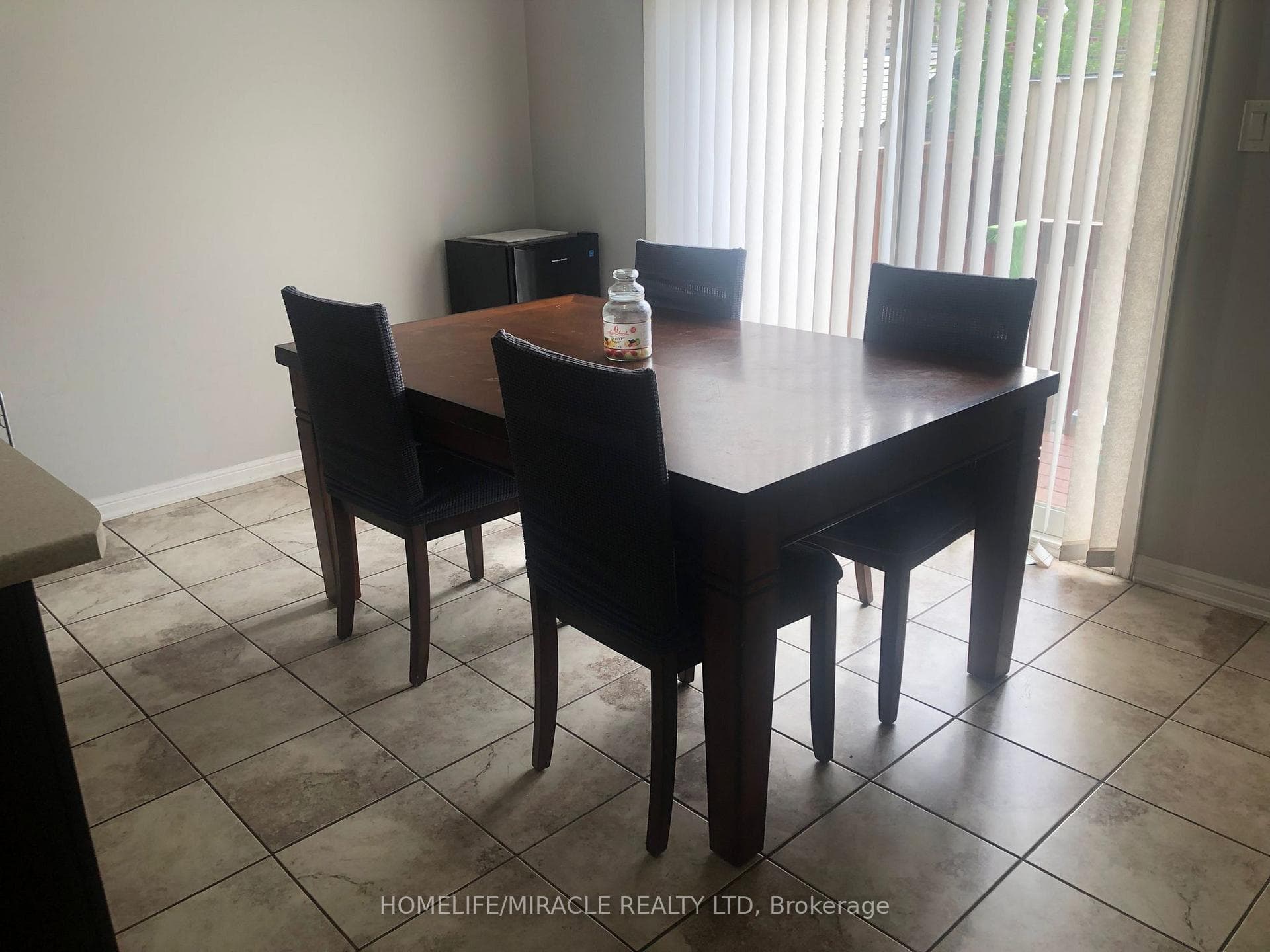 25 Seafair Crescent photo 17