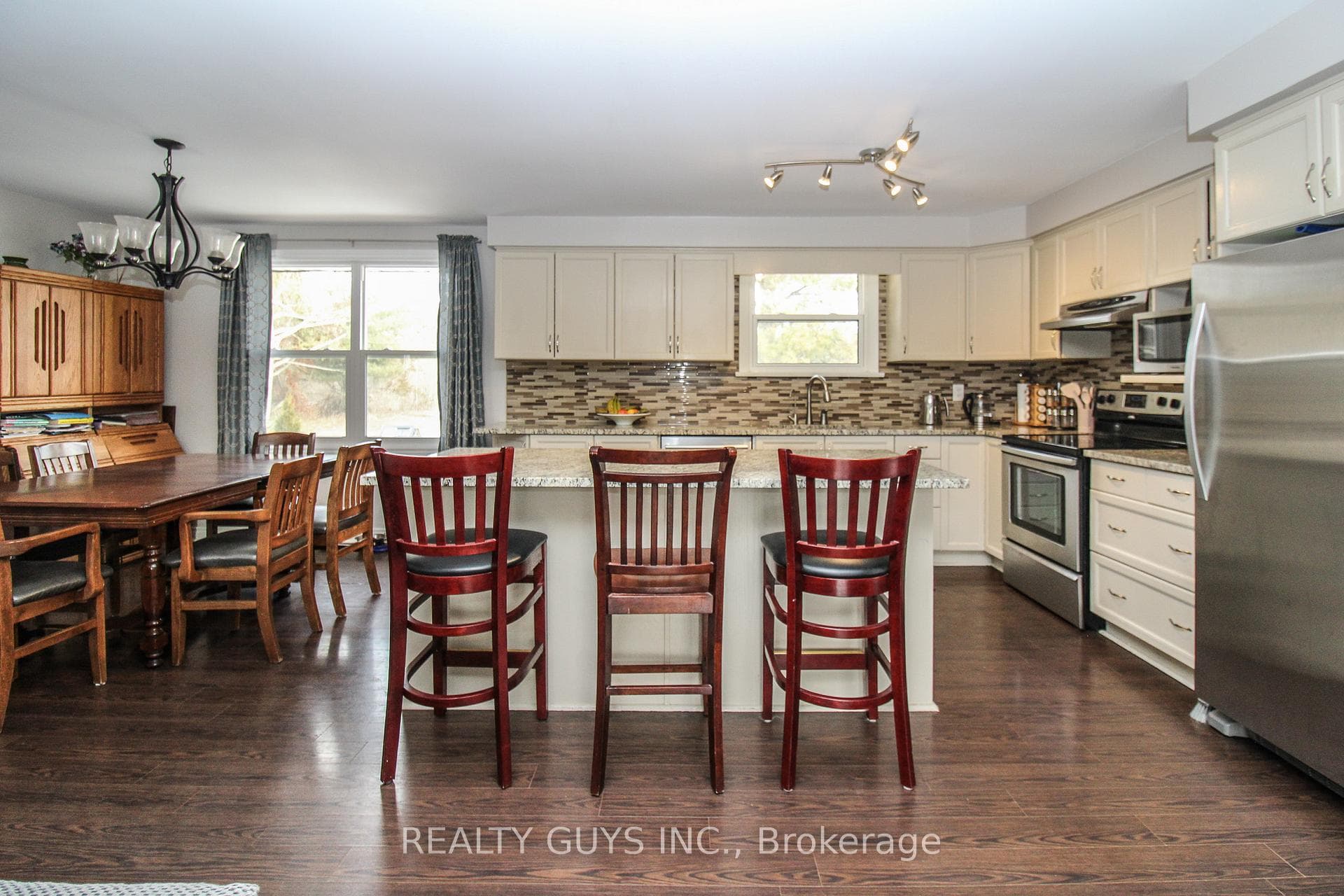 316 Douglas Road photo 18