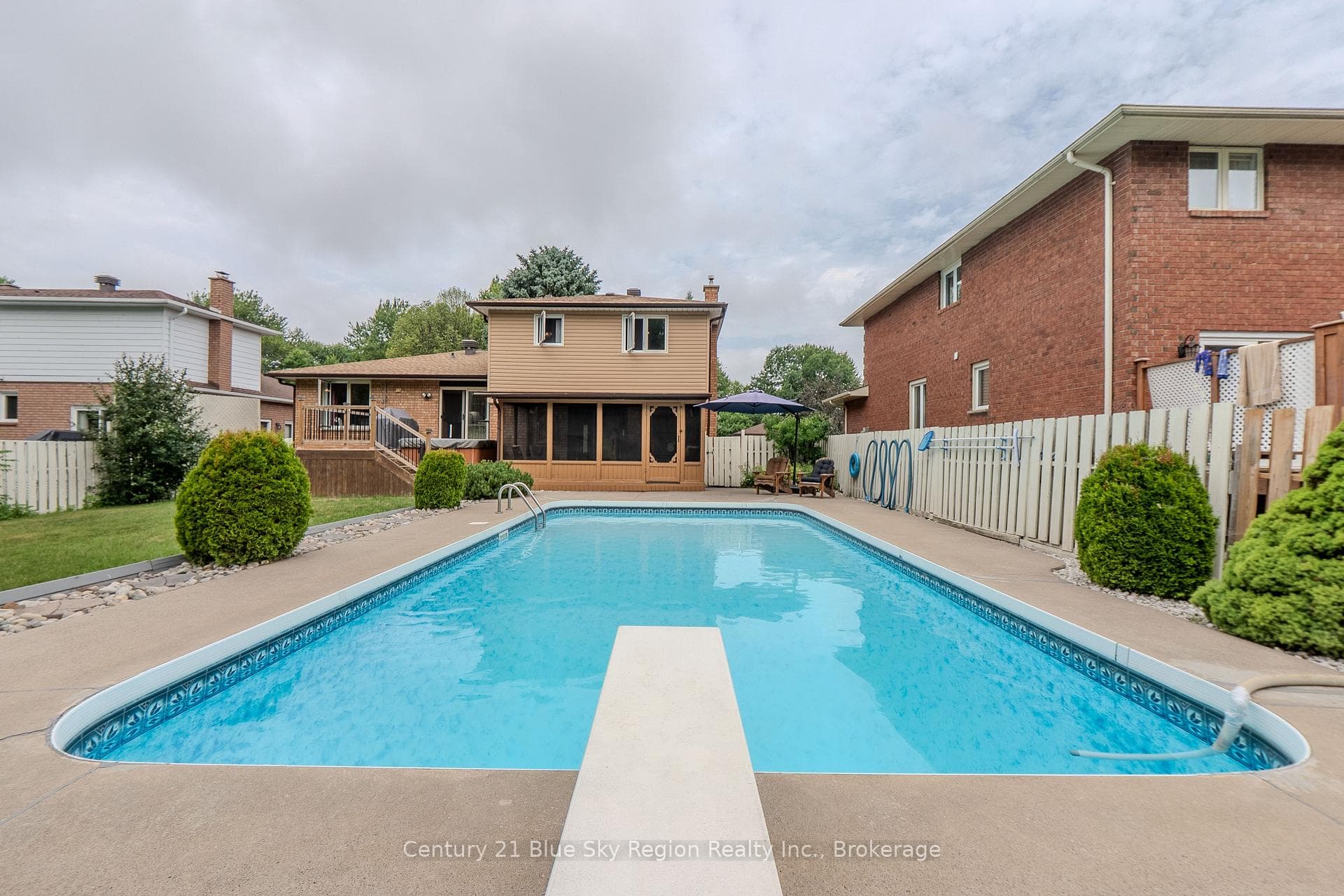 87 Labreche Drive photo 44