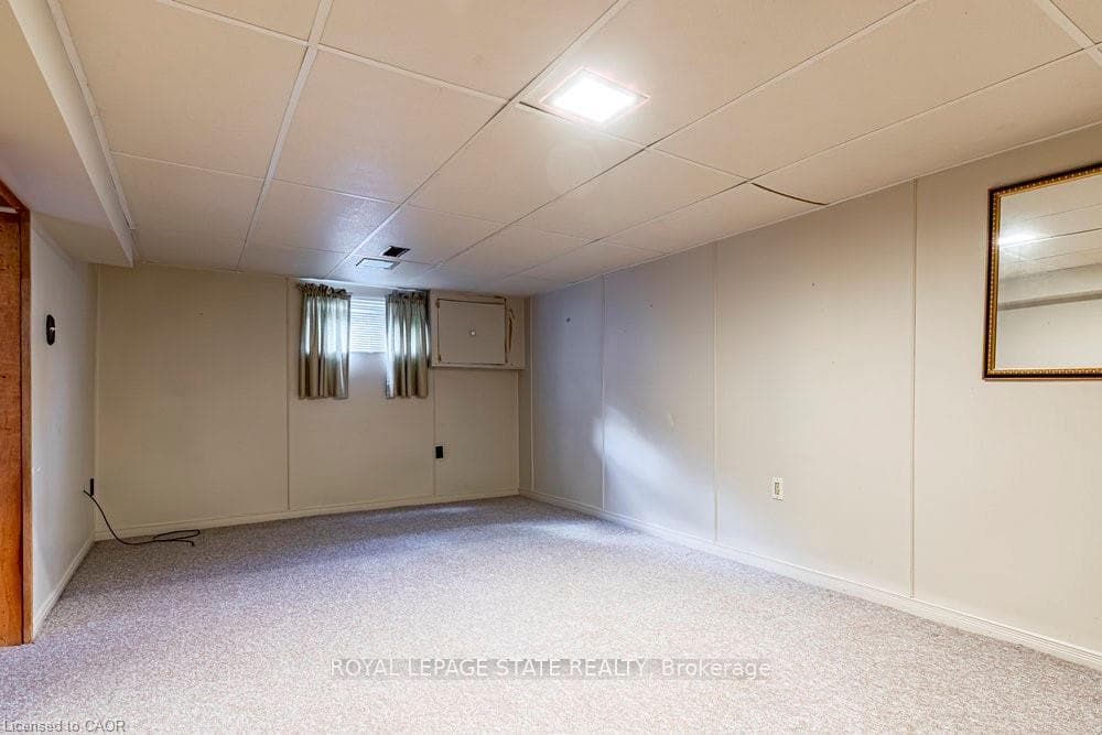 8 Sylvia Crescent photo 31