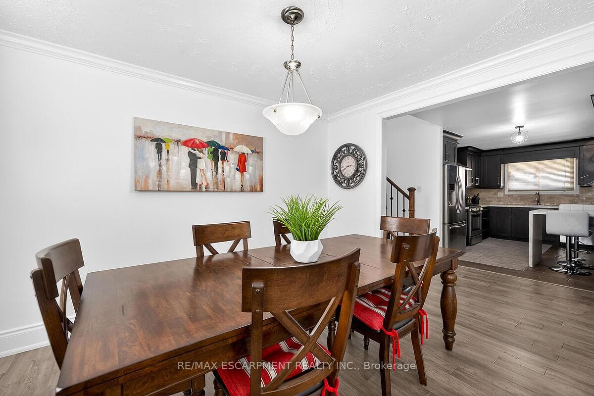 28 Tara Court photo 12