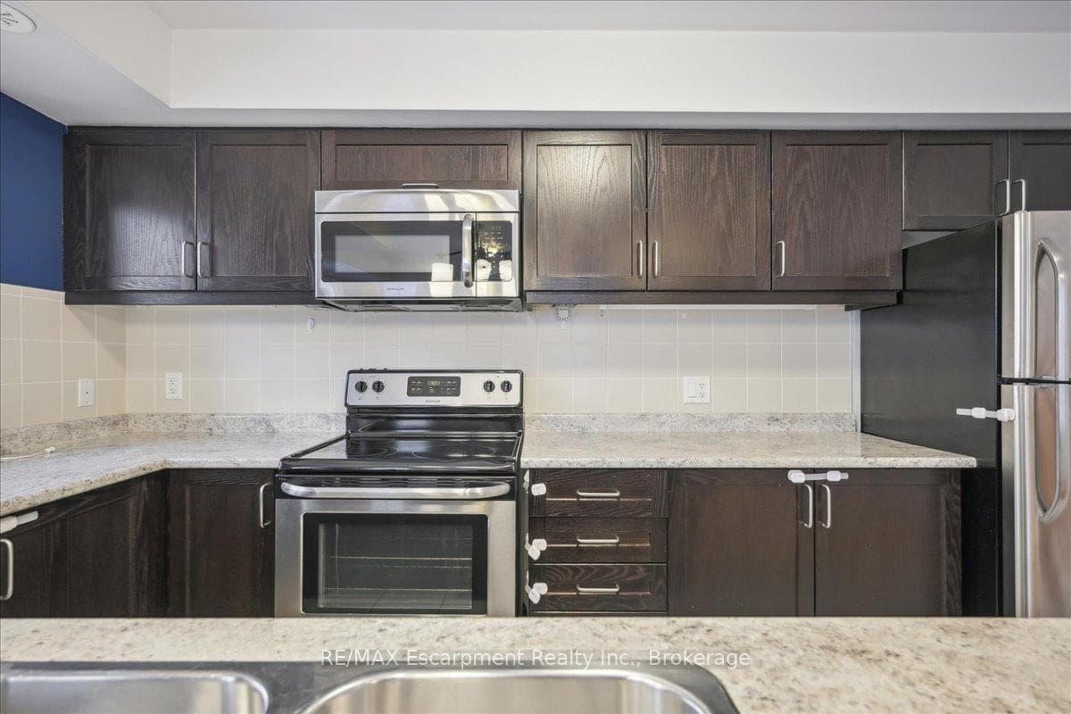 2441 Greenwich Drive Unit 64 photo 23