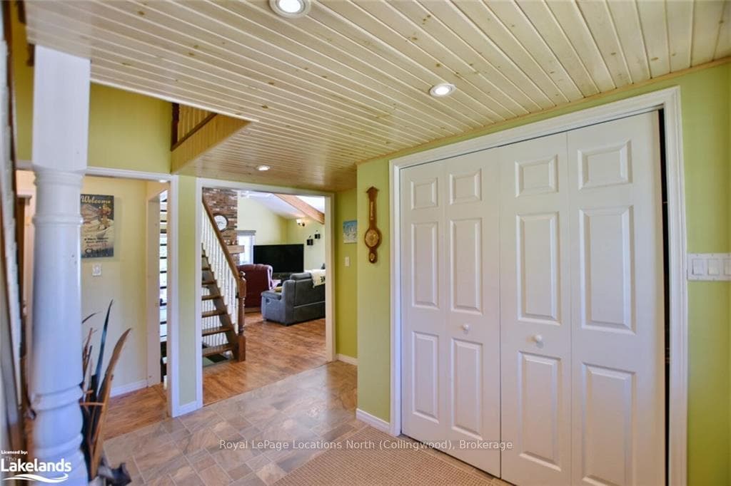 154 CARMICHAEL Crescent photo 7