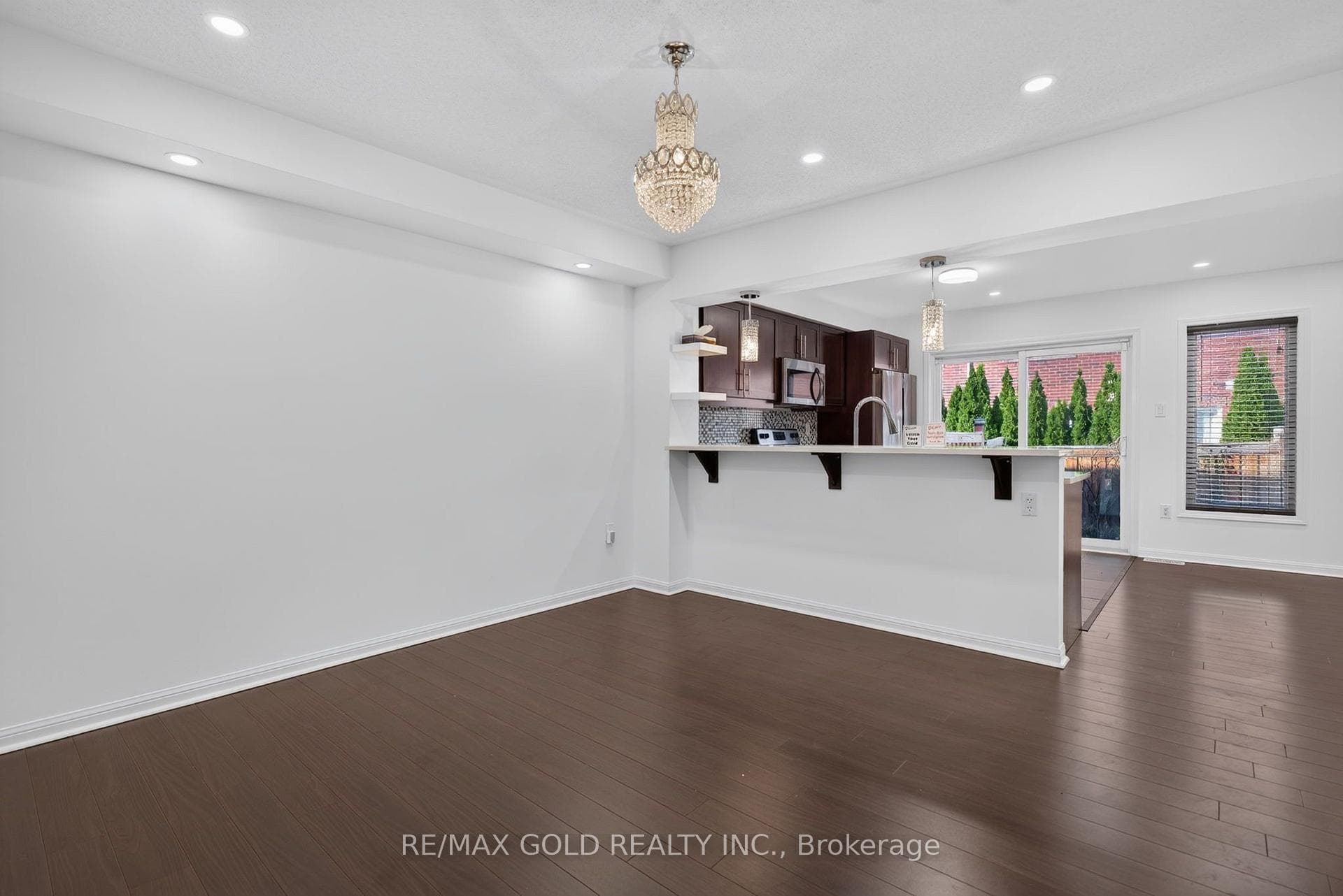 443 Cavanagh Lane photo 7