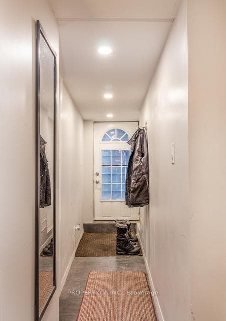 1169 Ossington Avenue Unit 3 photo 8