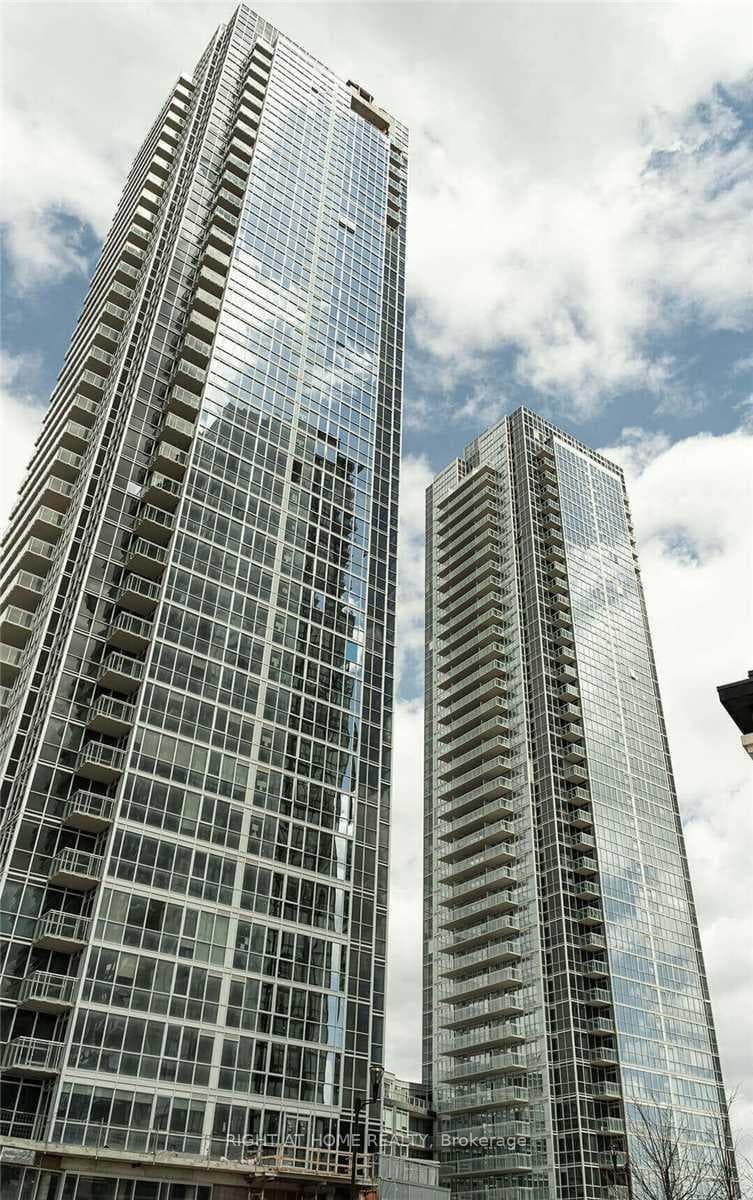 2908 Highway 7 Road Unit 424 photo 1