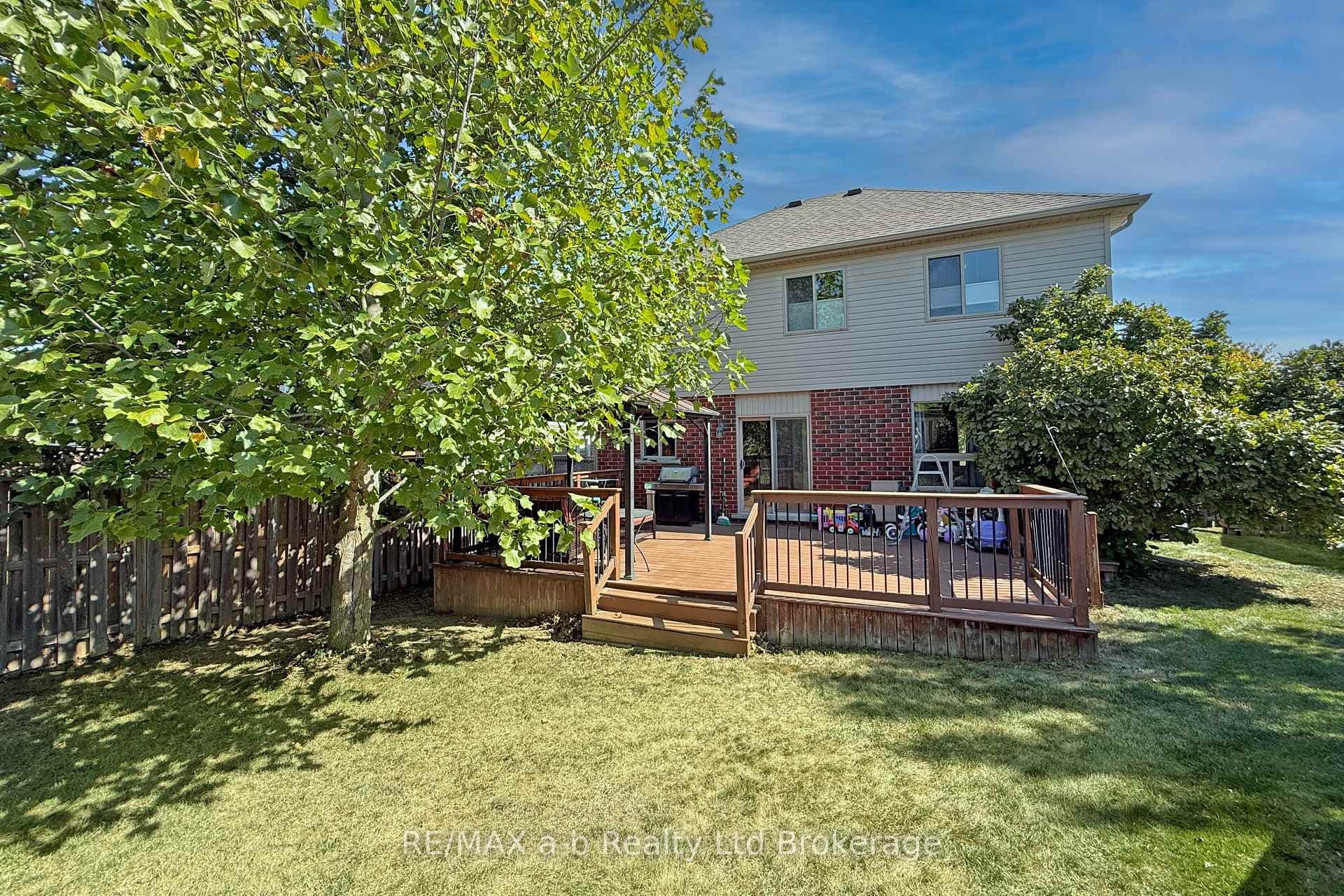 501 Tatham Boulevard photo 43