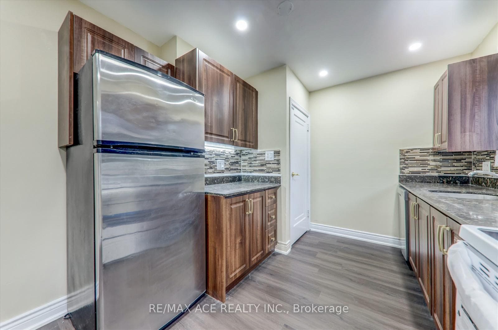5 Willowlea Drive photo 21