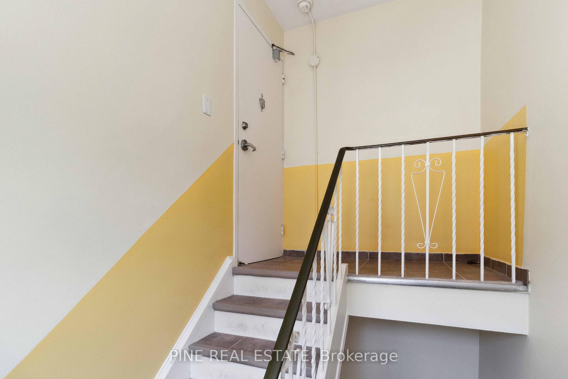 19 Queen Street Unit 3 photo 7