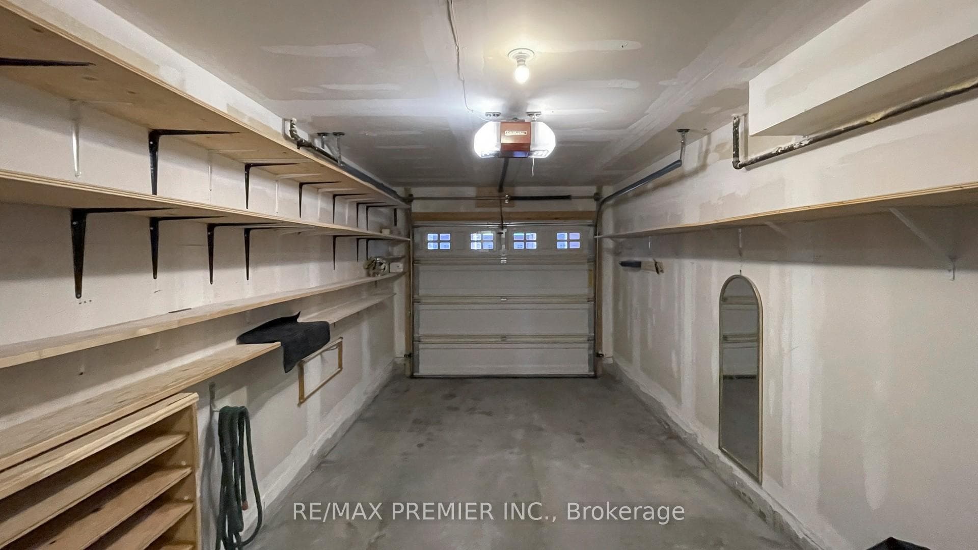 127 Silverwood Avenue Unit 1 photo 29