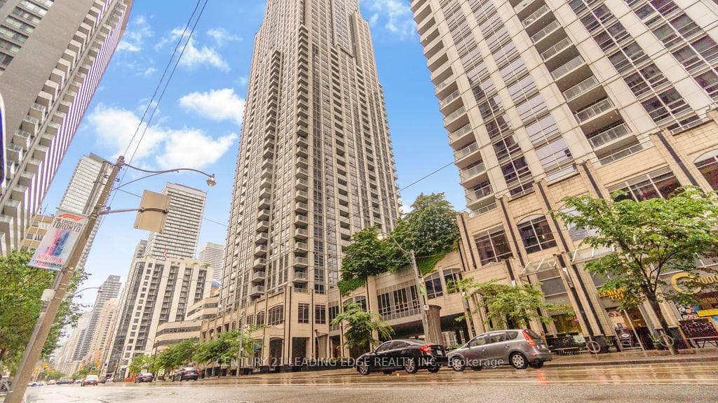 763 Bay Street Unit 2109 photo 2