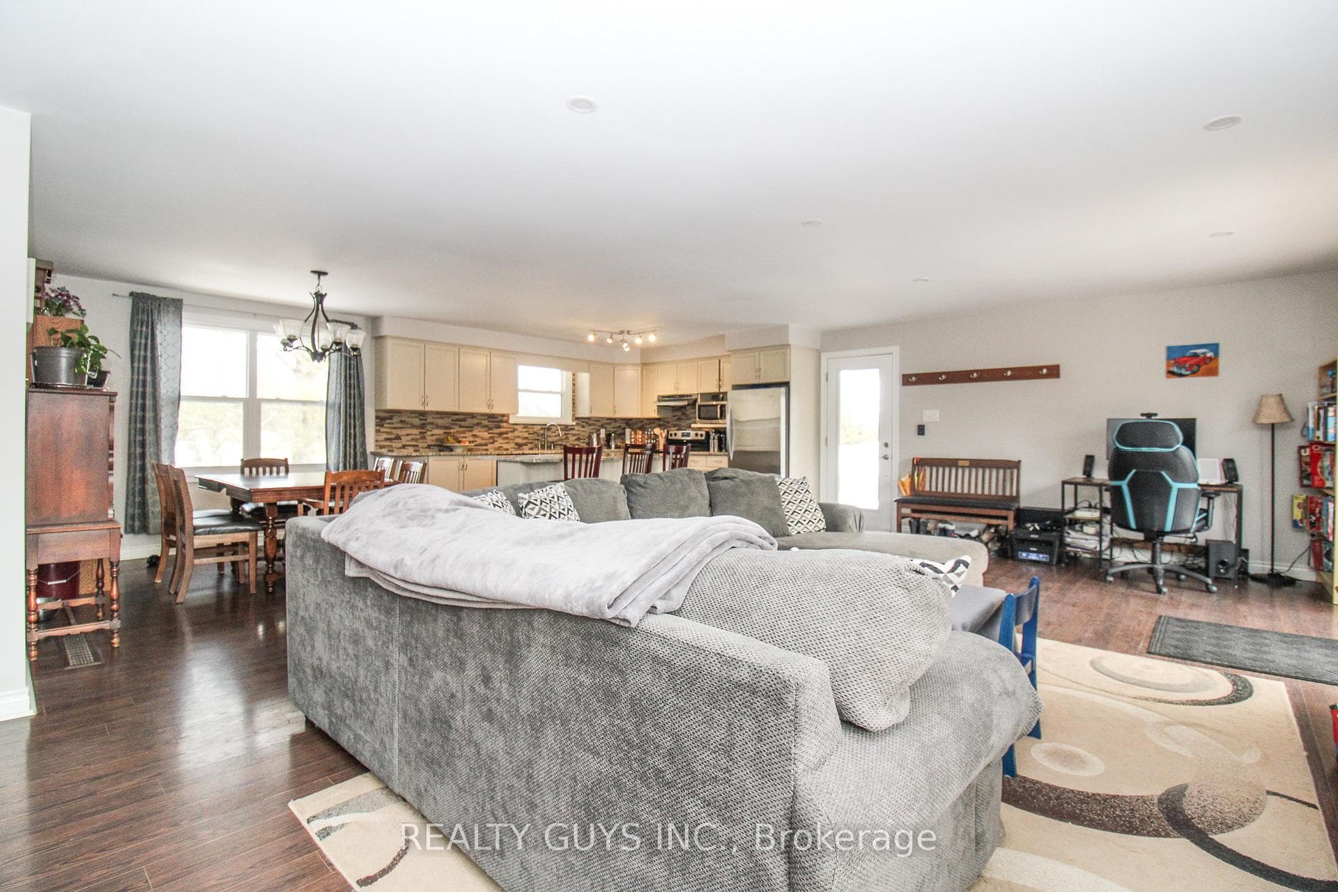 316 Douglas Road photo 29