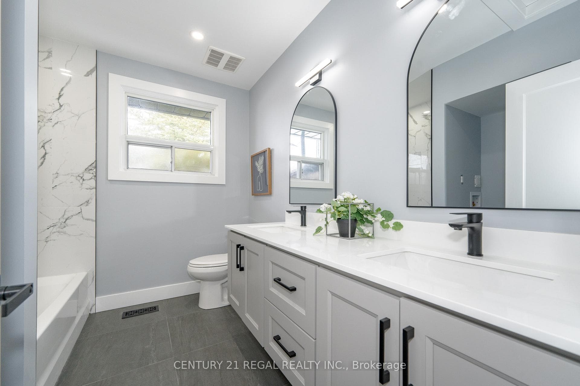 65 Mooregate Avenue photo 15