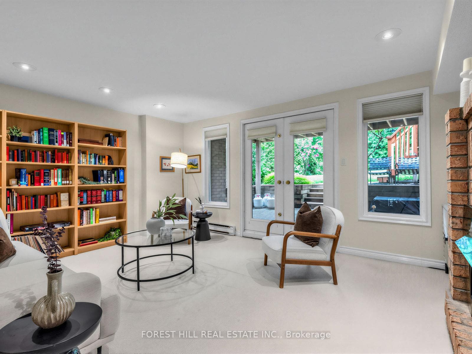 1045 Spadina Road photo 26