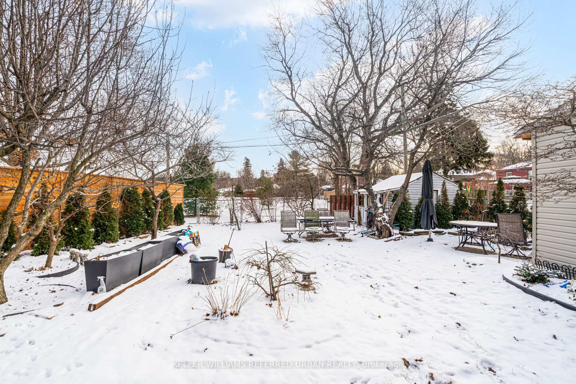 15 Glenda Road photo 32